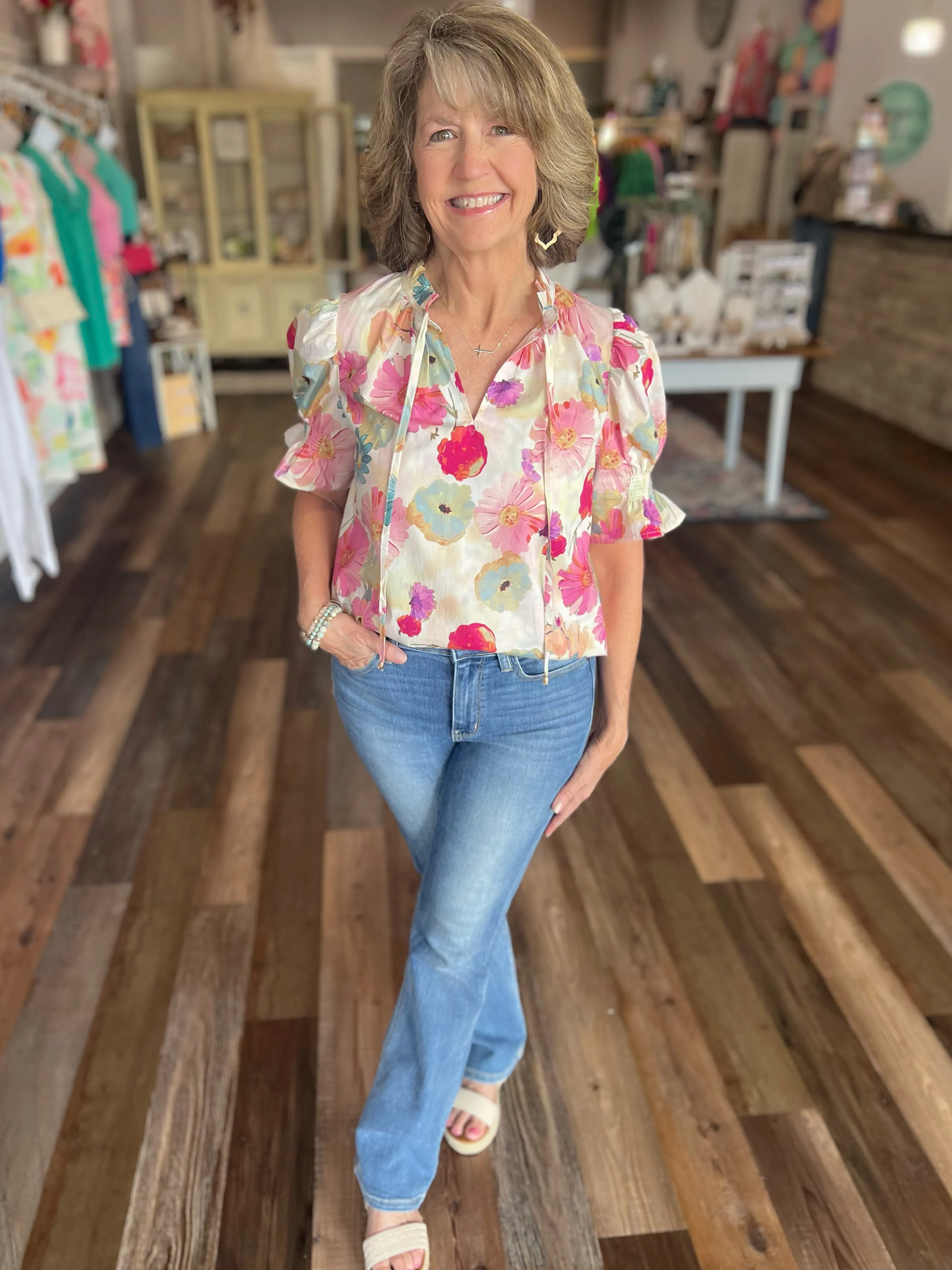 In Full Bloom Floral Print Short Sleeve Top in Curvy