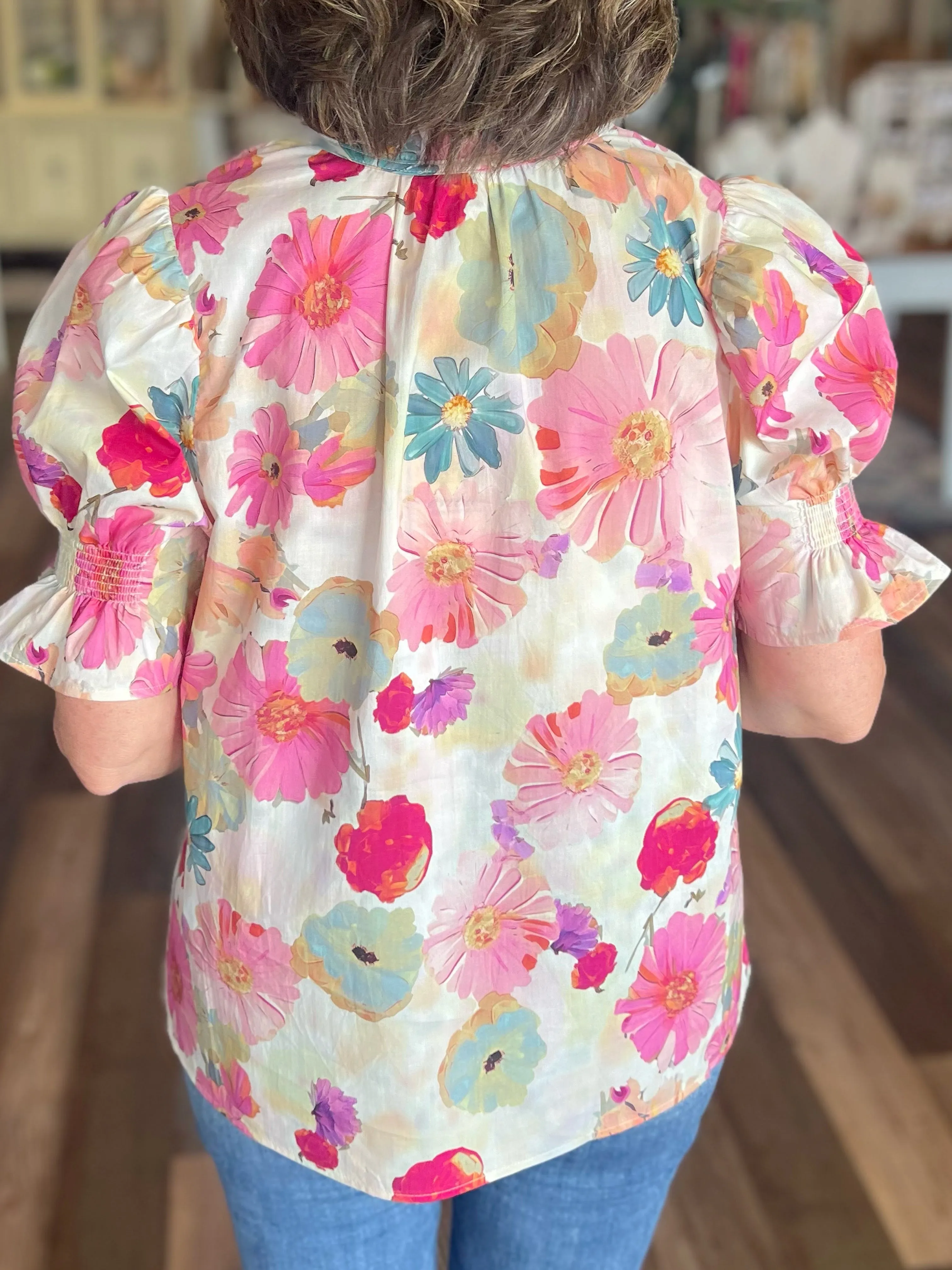 In Full Bloom Floral Print Short Sleeve Top in Curvy