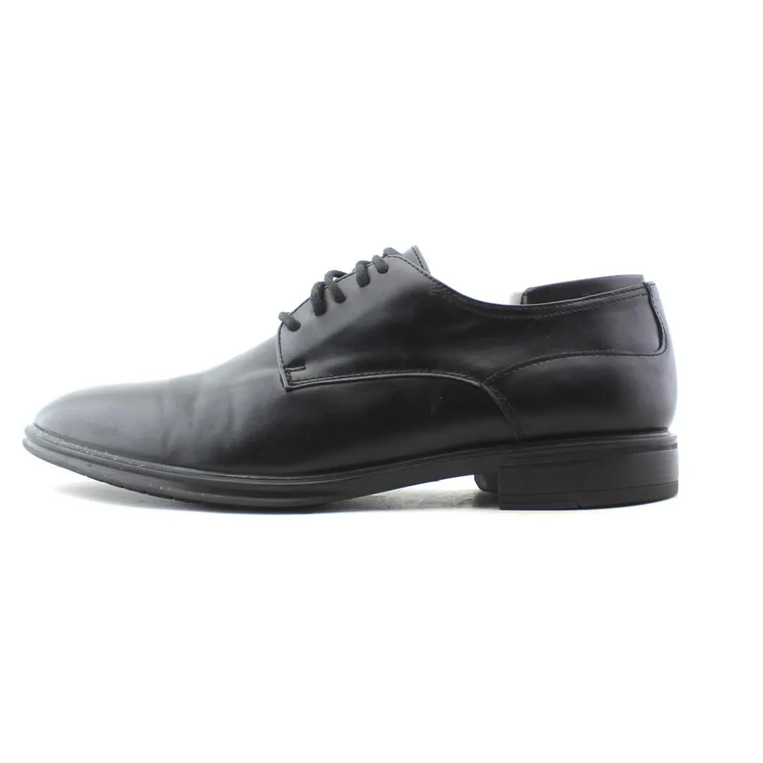 PERRY ELLIS RANDALL